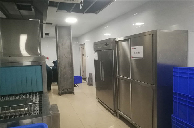 食堂廚房設(shè)備分為哪些區(qū)域呢？